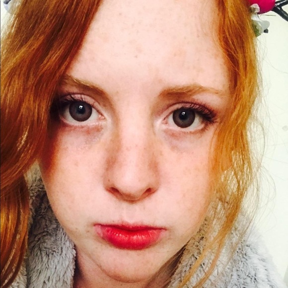 Meet your Posher, Sarah - Picture 1 of 1